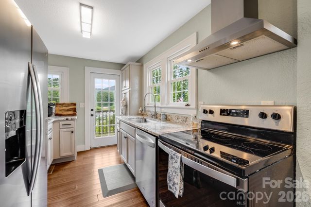 2117 Old Clyde Road, Clyde, NC 28721