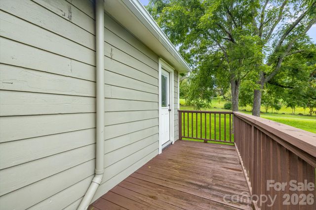 2117 Old Clyde Road, Clyde, NC 28721