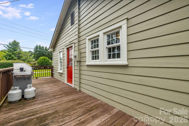 2117 Old Clyde Road, Clyde, NC 28721