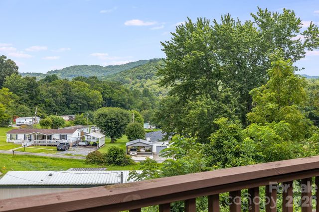 2117 Old Clyde Road, Clyde, NC 28721