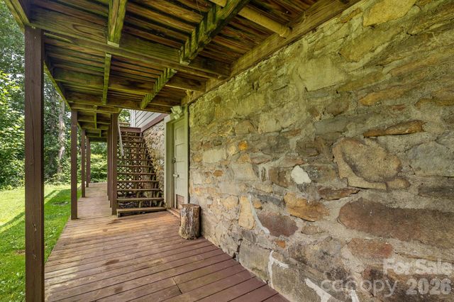 2117 Old Clyde Road, Clyde, NC 28721