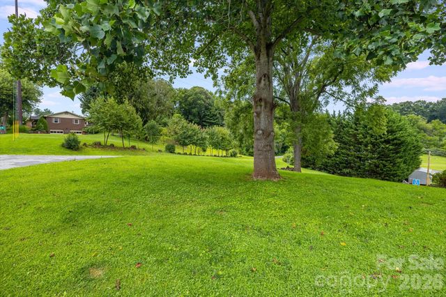 2117 Old Clyde Road, Clyde, NC 28721