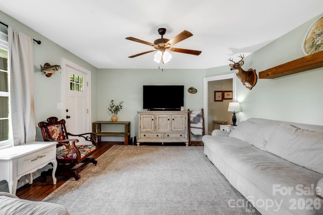 2117 Old Clyde Road, Clyde, NC 28721