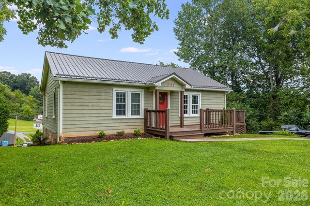 2117 Old Clyde Road, Clyde, NC 28721