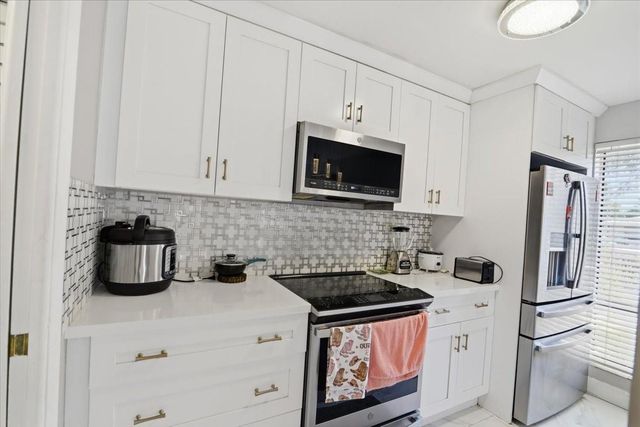 4260 NW 114th Ter, Coral Springs, FL 33065