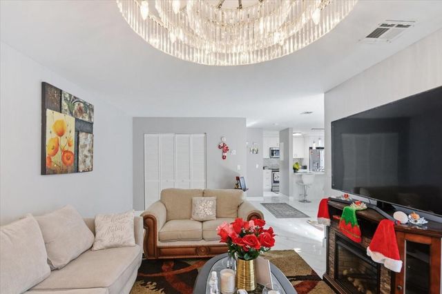 4260 NW 114th Ter, Coral Springs, FL 33065