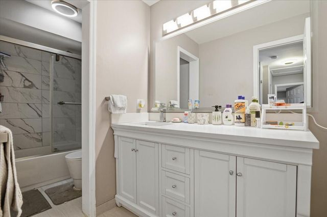 4260 NW 114th Ter, Coral Springs, FL 33065