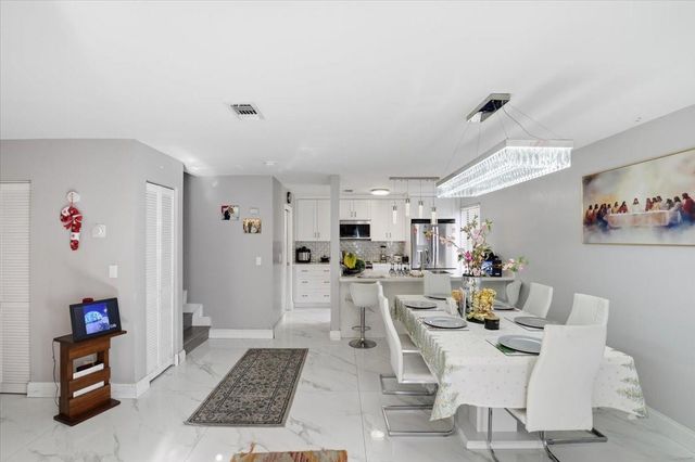 4260 NW 114th Ter, Coral Springs, FL 33065