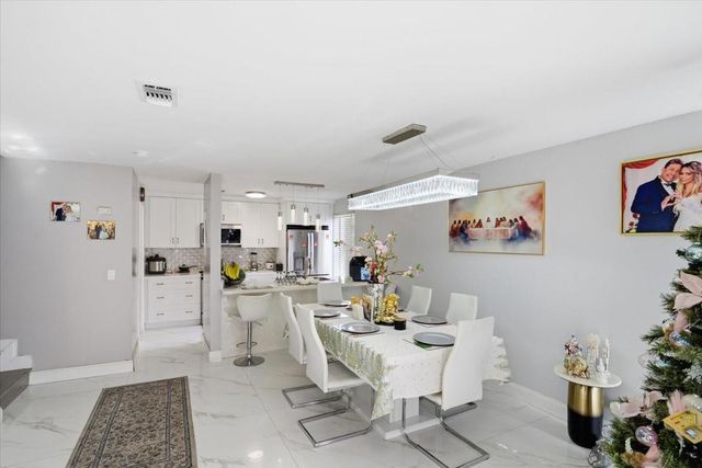 4260 NW 114th Ter, Coral Springs, FL 33065