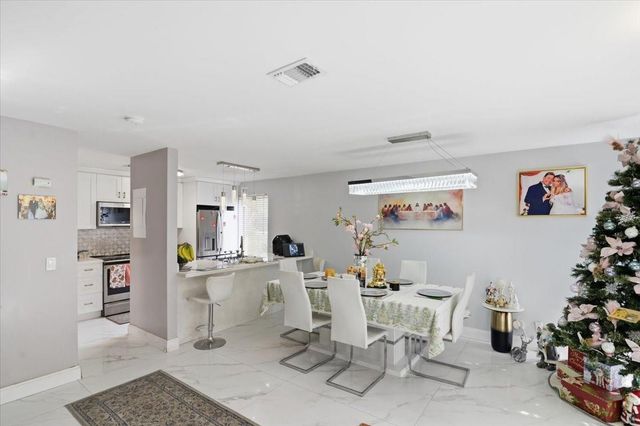 4260 NW 114th Ter, Coral Springs, FL 33065