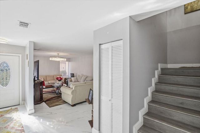 4260 NW 114th Ter, Coral Springs, FL 33065