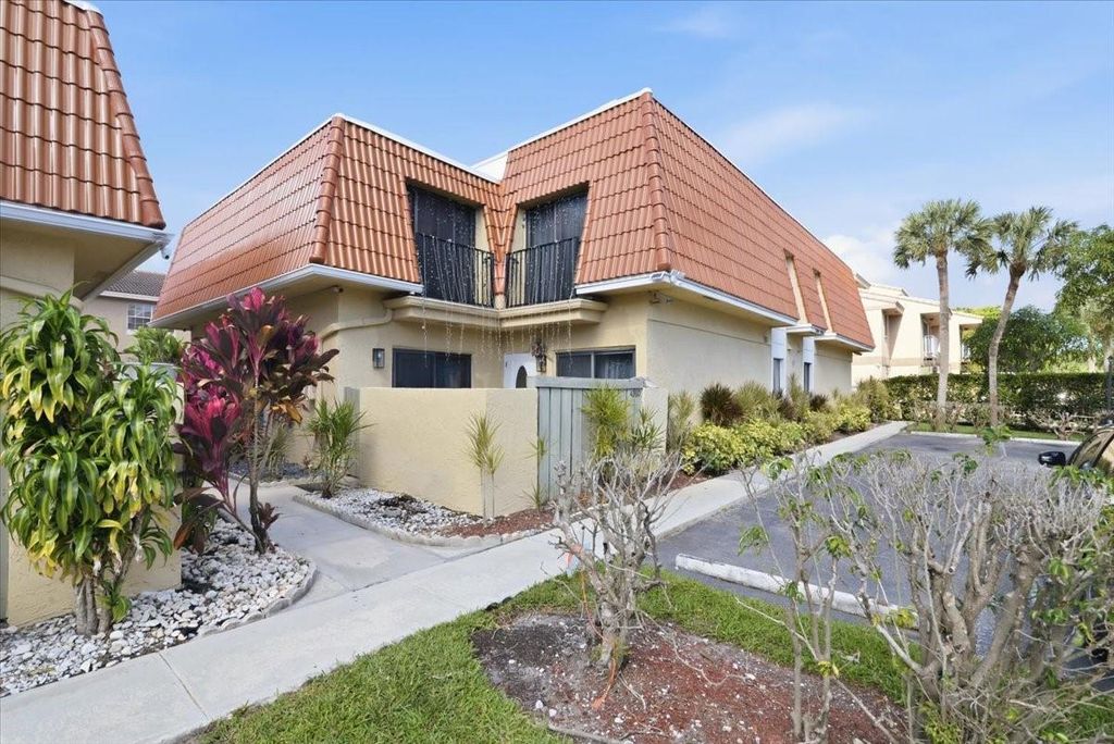 4260 NW 114th Ter, Coral Springs, FL 33065