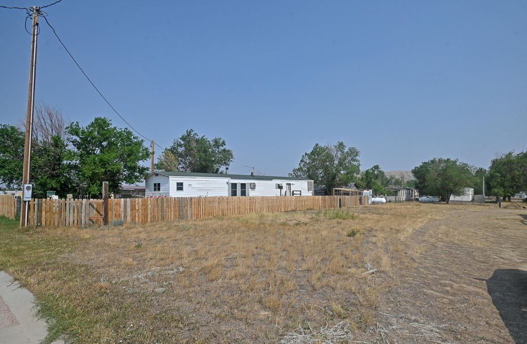 1440 Devon Street, Clearmont, WY 82835 photo 2