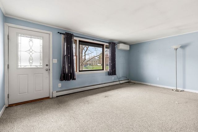 17 Amherst St, Danvers, MA 01923