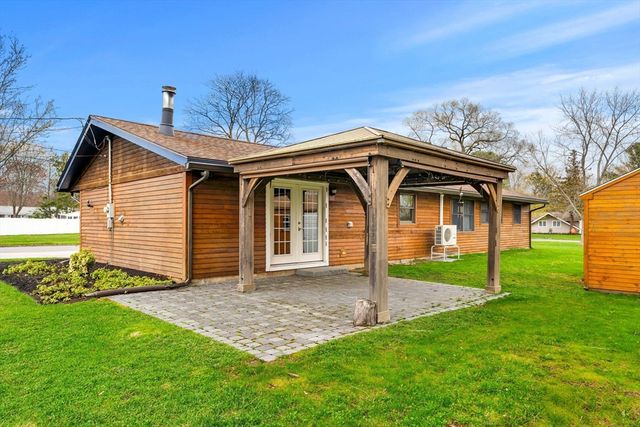 17 Amherst St, Danvers, MA 01923