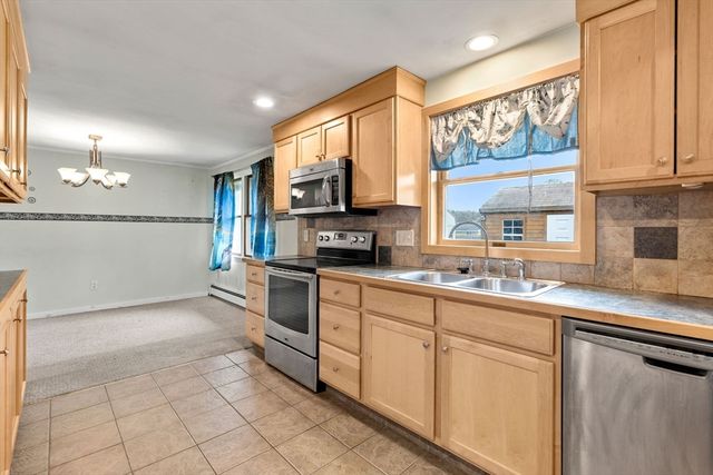 17 Amherst St, Danvers, MA 01923