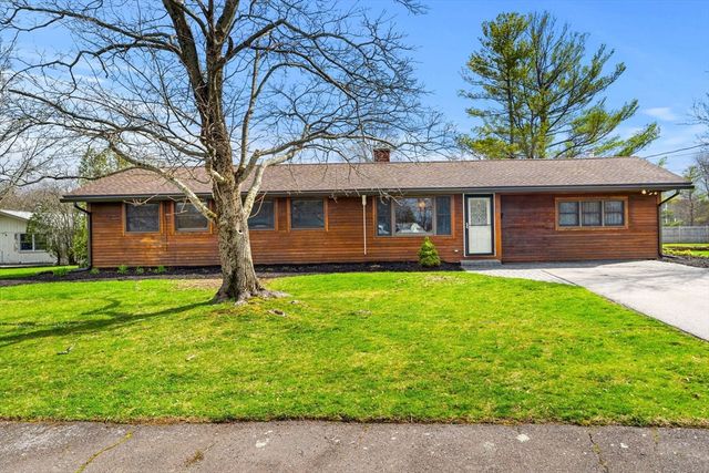 17 Amherst St, Danvers, MA 01923