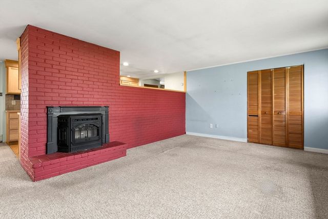 17 Amherst St, Danvers, MA 01923