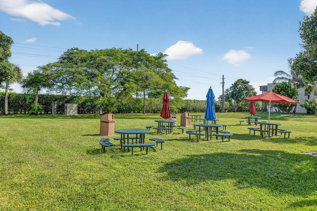 693 Burgundy O, Delray Beach, FL 33484