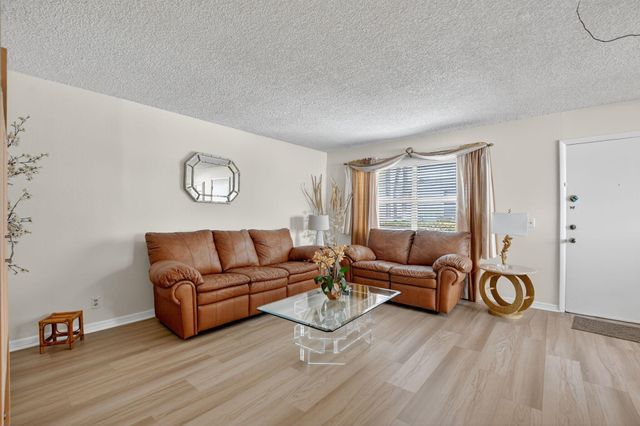 693 Burgundy O, Delray Beach, FL 33484