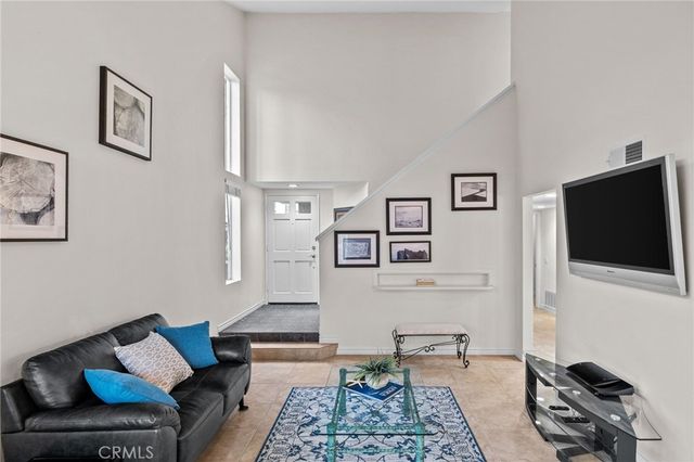 91 Stanford Court 62, Irvine, CA 92612