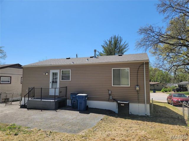 929 Clearfield Drive, Ferguson, MO 63135