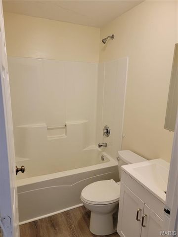929 Clearfield Drive, Ferguson, MO 63135