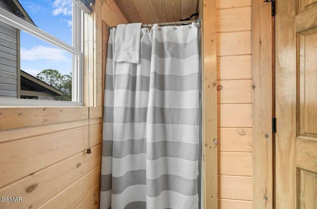 844 Osprey Way, Pigeon Forge, TN 37863