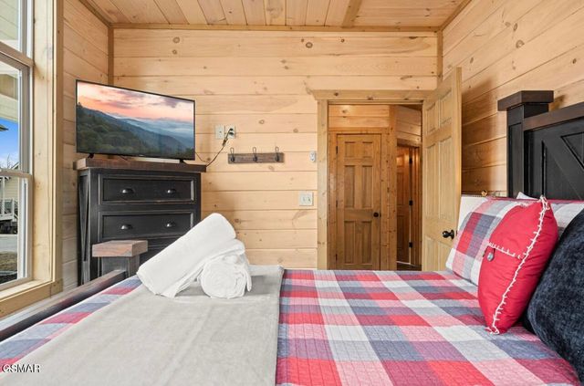 844 Osprey Way, Pigeon Forge, TN 37863