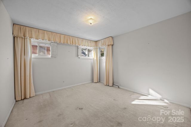 417 Thomas Trail, Gastonia, NC 28054