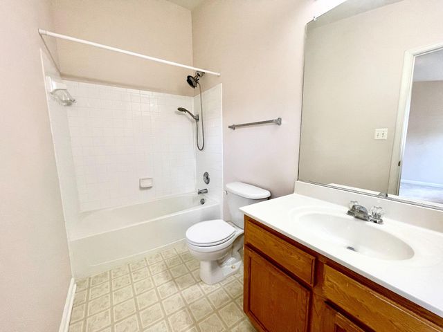 1313 PENDLETON LN, Strasburg, VA 22657