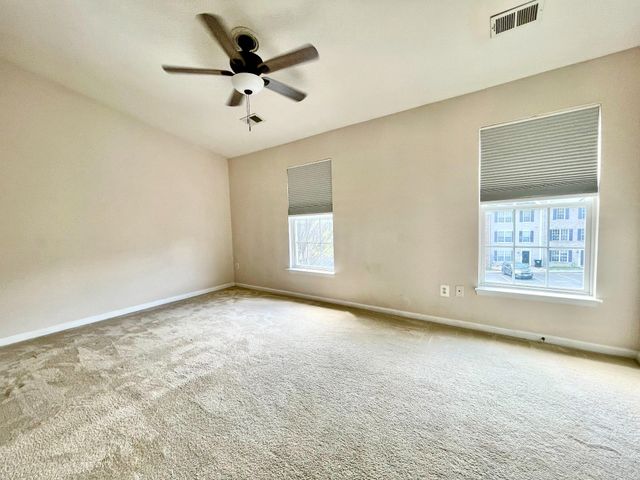 1313 PENDLETON LN, Strasburg, VA 22657