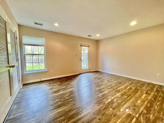 1313 PENDLETON LN, Strasburg, VA 22657