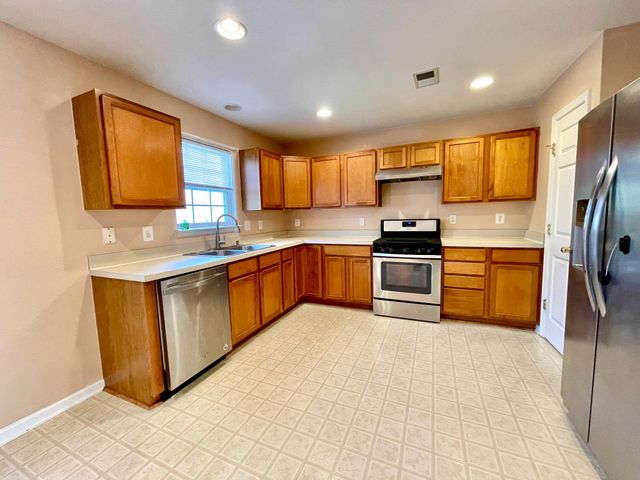 1313 PENDLETON LN, Strasburg, VA 22657