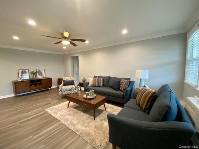 69 Prospect Avenue 11P, Hewlett, NY 11557