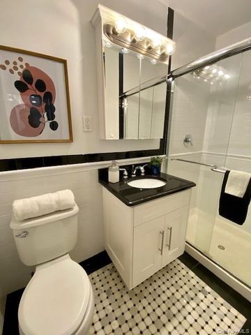 69 Prospect Avenue 11P, Hewlett, NY 11557