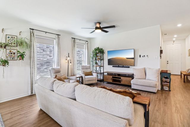 948 Brock Drive, Aubrey, TX 76227