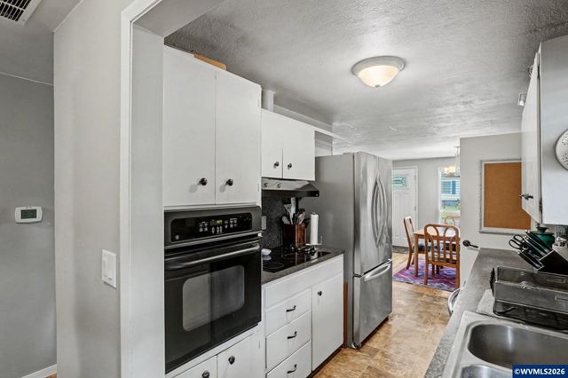 1795 B St NE, Salem, OR 97301