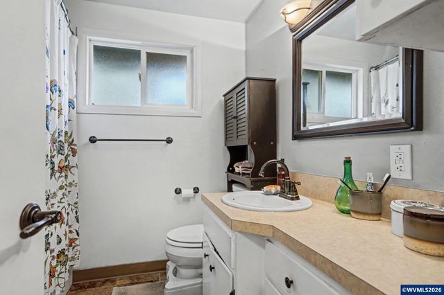 1795 B St NE, Salem, OR 97301