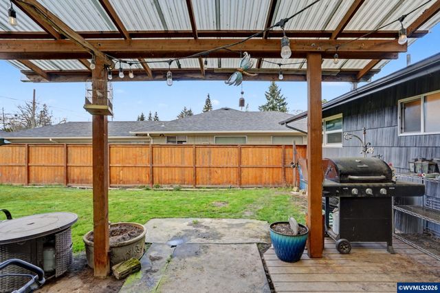 1795 B St NE, Salem, OR 97301