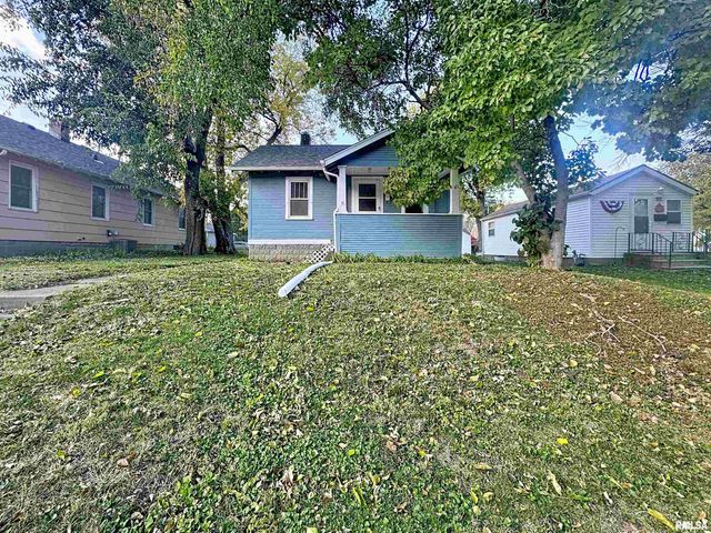 2212 39TH Street, Rock Island, IL 61201