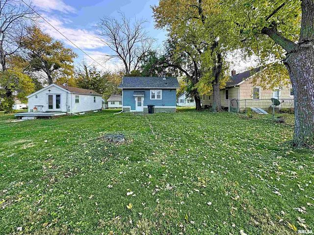 2212 39TH Street, Rock Island, IL 61201