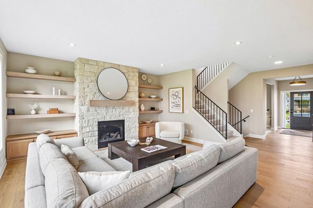 6248 Harkness Alcove S, Cottage Grove, MN 55016