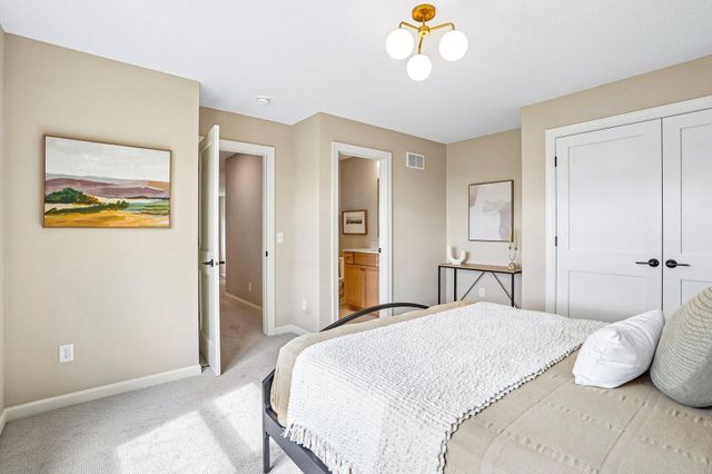 6248 Harkness Alcove S, Cottage Grove, MN 55016