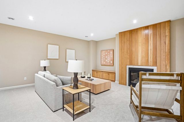 6248 Harkness Alcove S, Cottage Grove, MN 55016