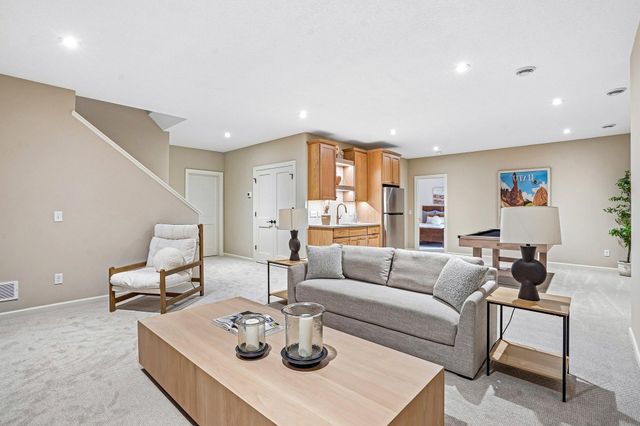 6248 Harkness Alcove S, Cottage Grove, MN 55016