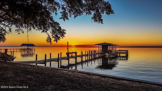 449 S Garcon Point Road, Milton, FL 32583