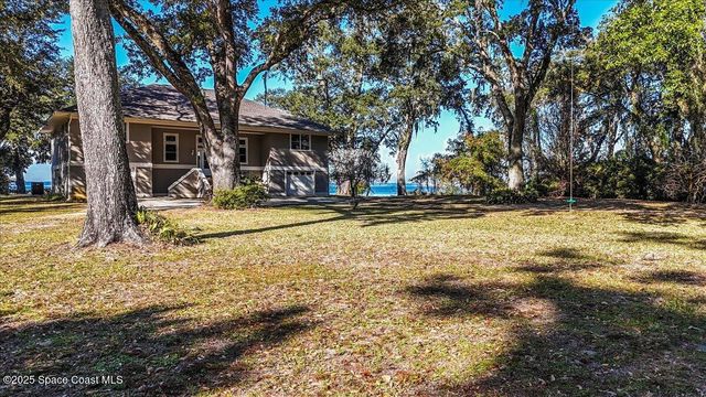 449 S Garcon Point Road, Milton, FL 32583