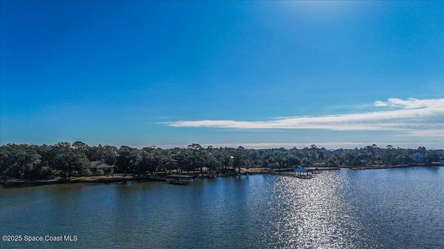 449 S Garcon Point Road, Milton, FL 32583