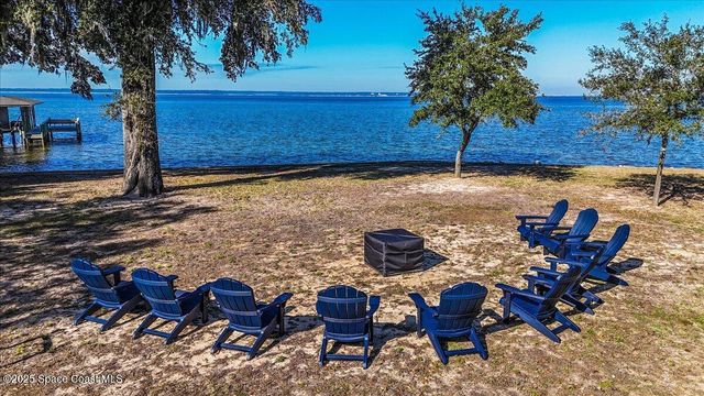 449 S Garcon Point Road, Milton, FL 32583